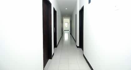 Super OYO 1678 Jati Exclusive Homestay