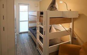 2 Schlafzimmer, Reisekinderbett, kostenloses WLAN, Bettwäsche