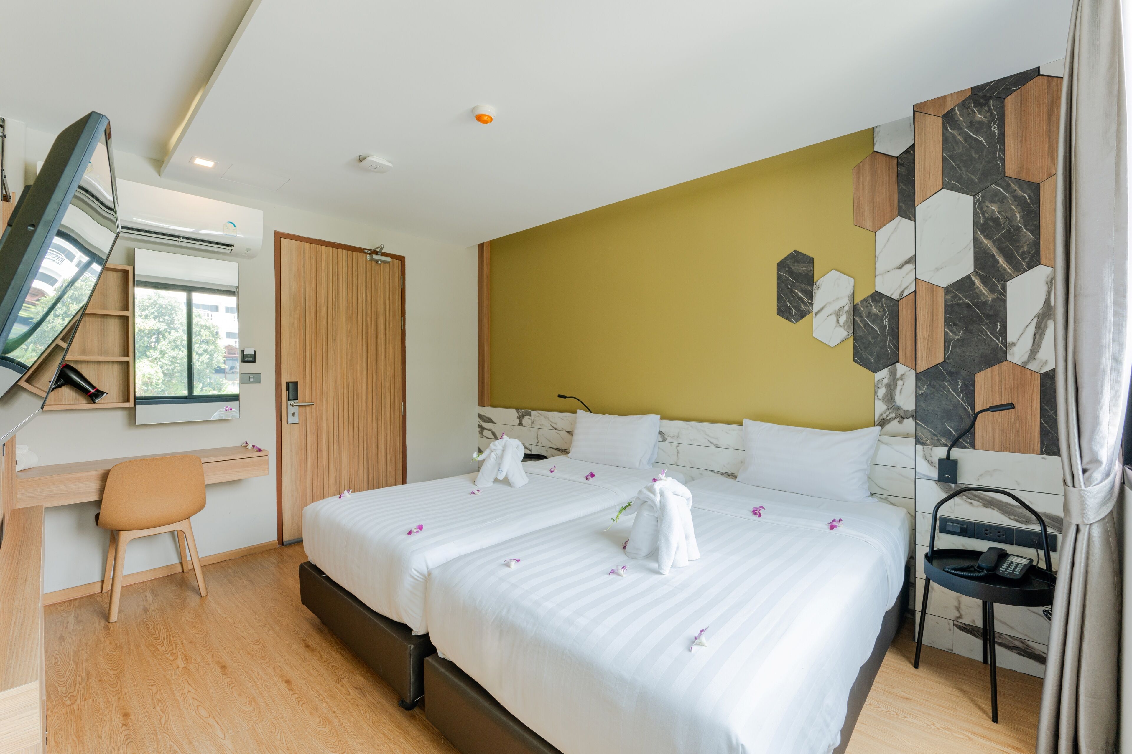 Photo - Sky Wave Patong