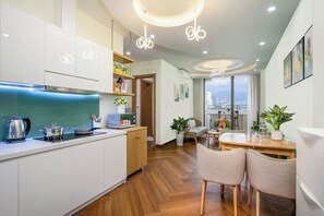 Fridge, microwave, stovetop, electric kettle