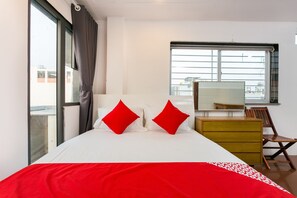 Classic Double Room | Minibar, free WiFi, bed sheets - OYO 508 Middlewayhouse (Bangkok)