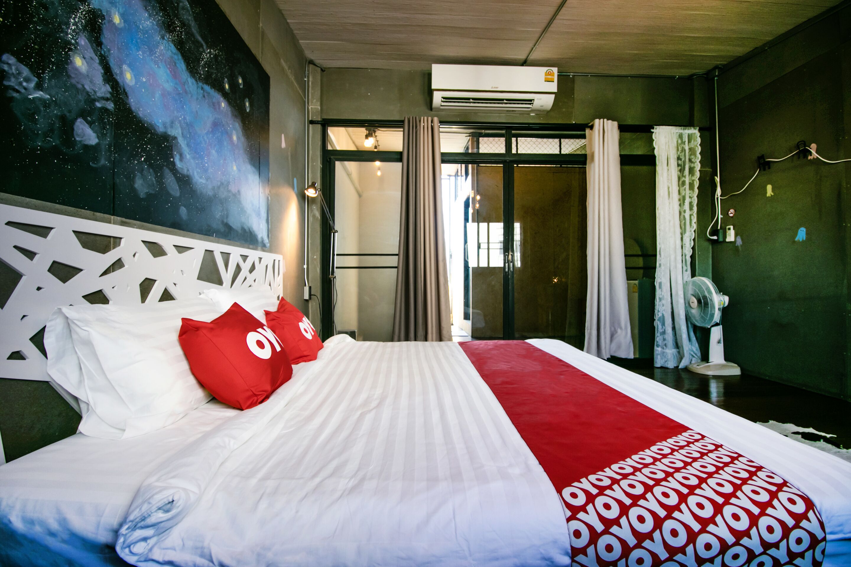 Habitación doble Deluxe | Tabla de planchar con plancha, wifi gratis y ropa de cama 