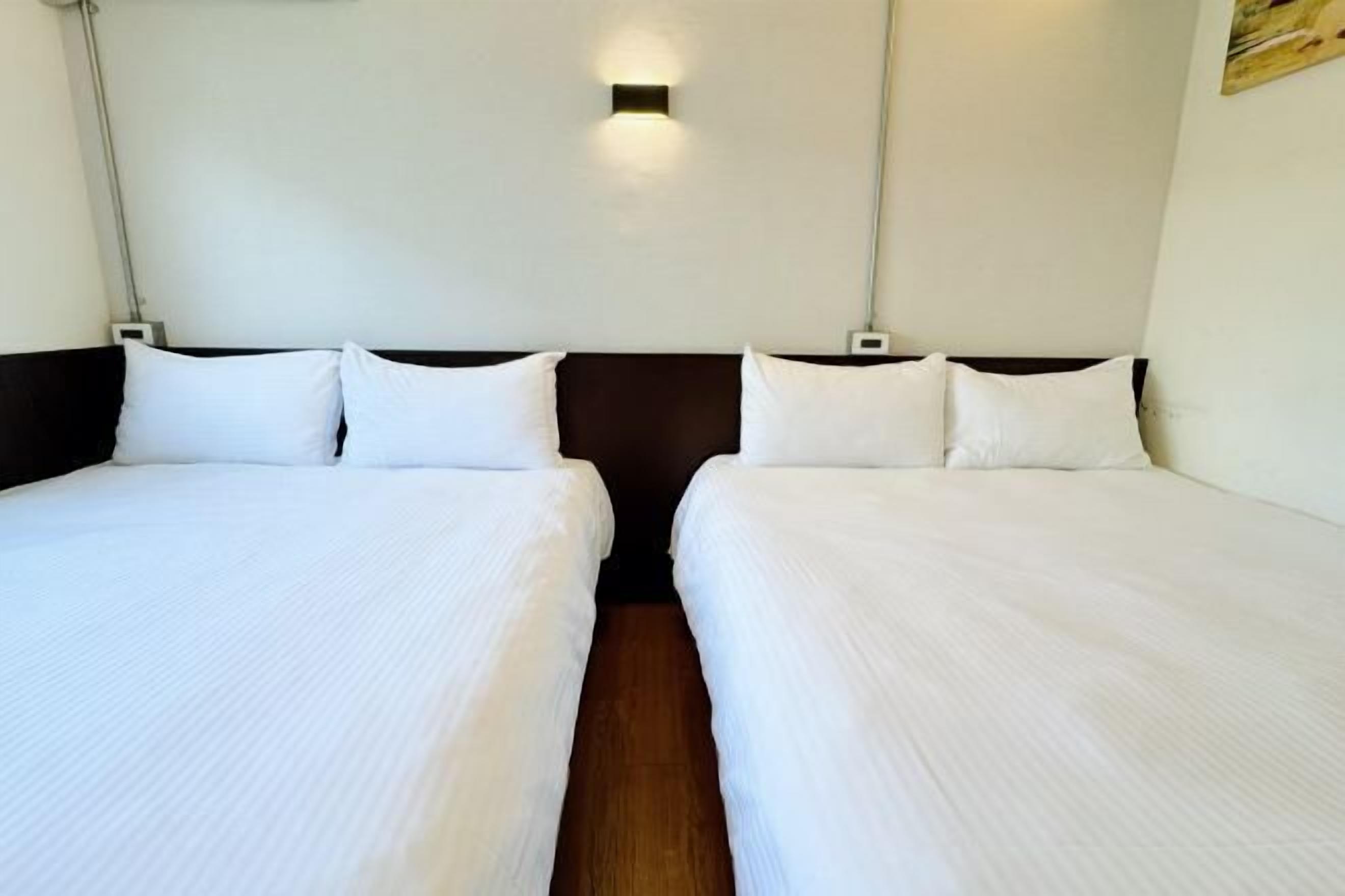 Blackout drapes, free WiFi, bed sheets