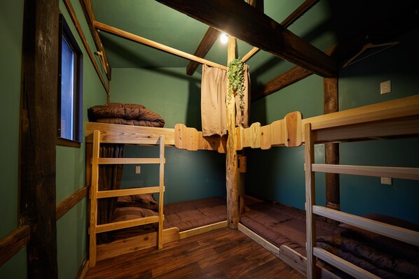Mixed Dormitory for 4 Guests | Free WiFi