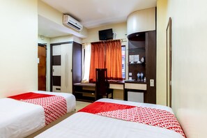 Standard Twin Room - Capital O 2023 Medan Ville Hotel (Medan)