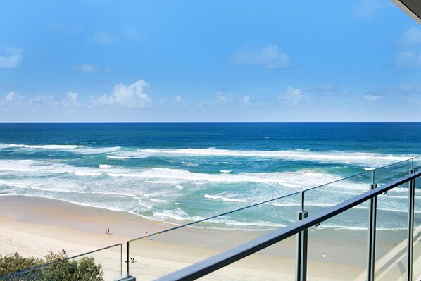 2 Bedroom Apartment | Balcony view - Absolute Beachfront in Surfers Paradise (Surfers Paradise)