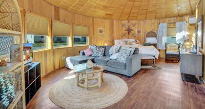 Whimsical Yurt near Niagara Falls and Buffalo