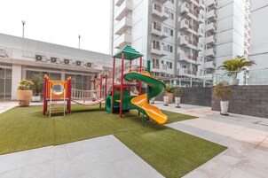 Área de juegos infantiles al aire libre