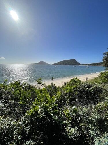 Boat Harbour @ Port Stephens coastal beach apartment - 30metres walk to beach! 