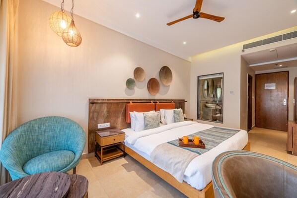 Egyptian cotton sheets, premium bedding, minibar, in-room safe