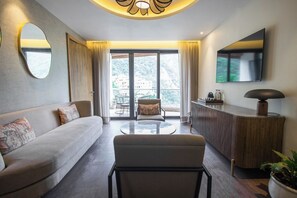 家庭四人房, 2 間臥室, 河景 | 埃及棉床單、高級寢具、迷你吧、房內夾萬