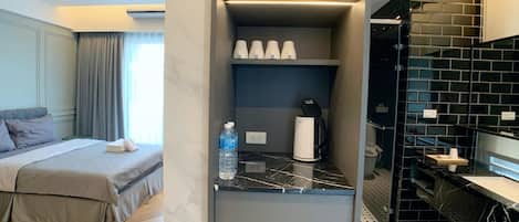 Desk, blackout drapes, free WiFi, bed sheets