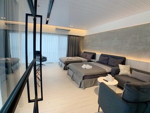 書桌、遮光窗簾/窗簾、免費 Wi-Fi、床單