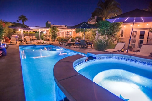 Steps to El Paseo ~ Chic Art Deco Retreat with Pool