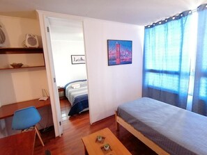 1 slaapkamer, een bureau, wifi