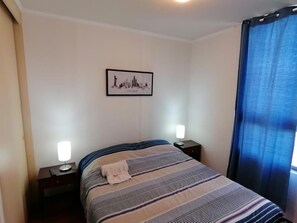 1 bedroom, desk, WiFi