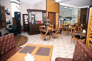 Desayuno buffet incluido todos los días