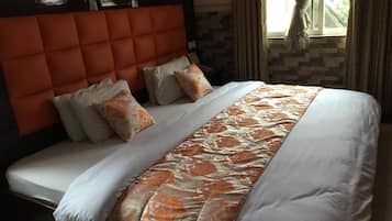 Classic Room | Desk, free WiFi, bed sheets