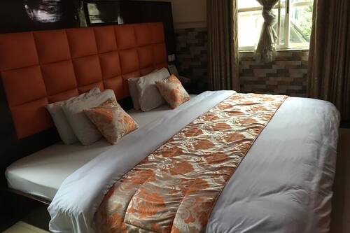 Classic Room | Desk, free WiFi, bed sheets