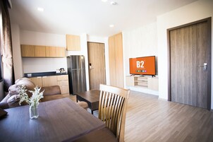 Presidential Suite Room | In-room safe, desk, blackout drapes, free WiFi