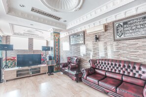 Lobby - Super OYO 1640 Fallinda Hotel (Cibinong)