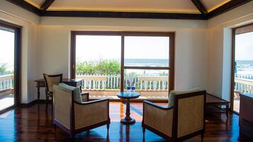 Standard Room | Premium bedding, minibar, in-room safe, individually decorated