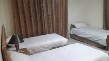 2 bedrooms, Egyptian cotton sheets, premium bedding, Select Comfort beds