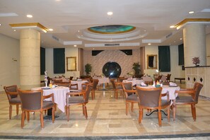 Free daily buffet breakfast - Roma Host Way Hotel & Aqua Park (Hurghada)