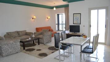 Suite | Living area | LCD TV