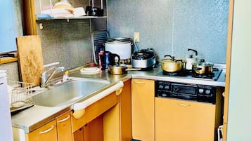 Fridge, microwave