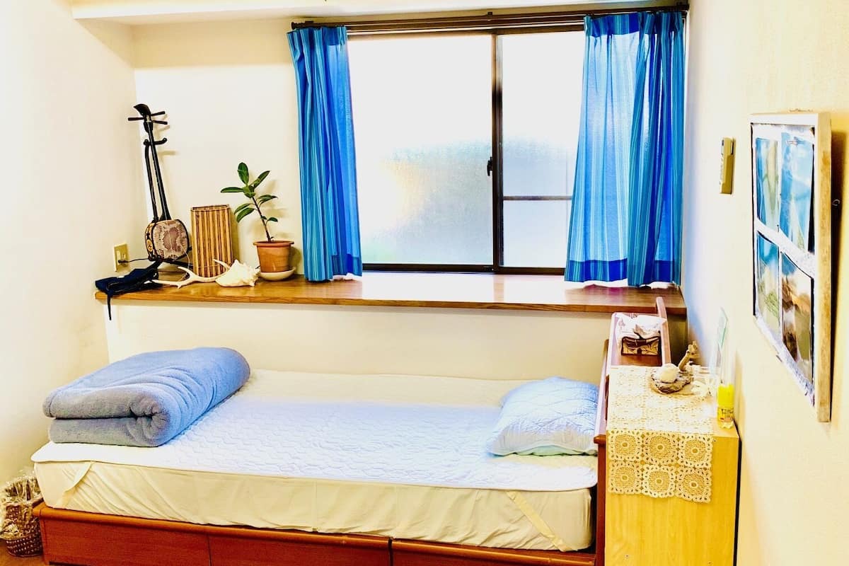 individually decorated, free wifi, bed sheets