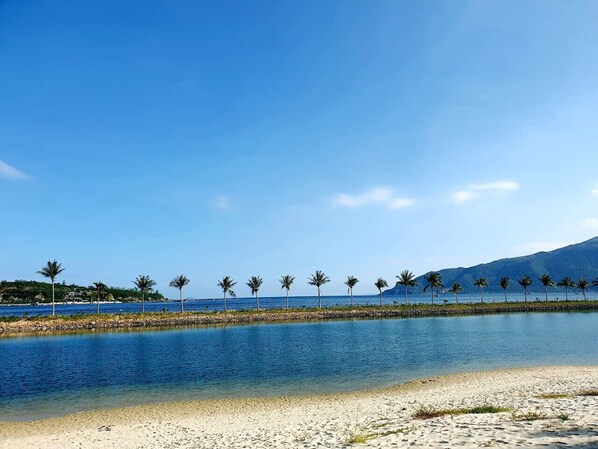 Beach nearby, beach towels - Louis&Annie Villa - FREE PICK UP & BREAKFAST (Nha Trang)