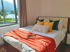 5 bedrooms, iron/ironing board, WiFi, bed sheets - Louis&Annie Villa - FREE PICK UP & BREAKFAST (Nha Trang)