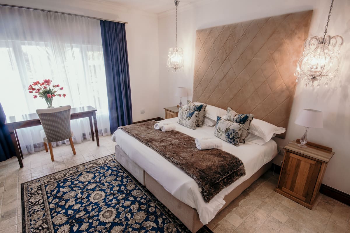 Apartment (Serenity) | 1 bedroom, premium bedding, down duvets, memory-foam beds
