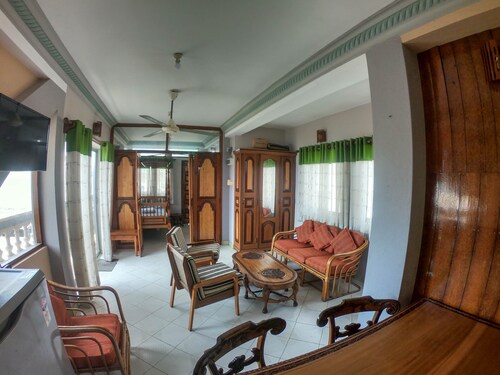 Private Cozy Spacious Studio in Colombo