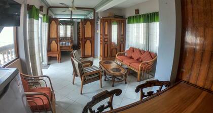 Private Cozy Spacious Studio in Colombo