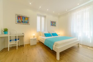 1 غرفة نوم وتجهيزات عازلة للصوت وواي فاي مجانًا وملاءات أسرّة