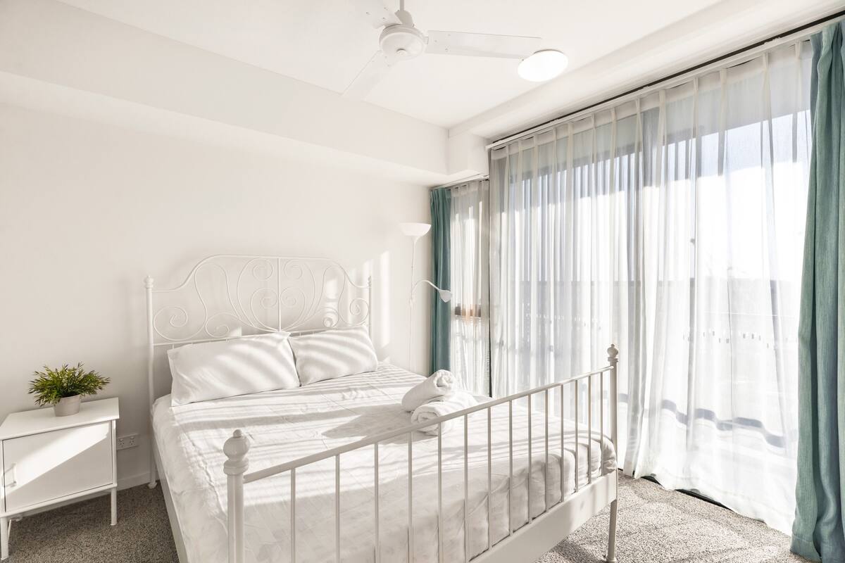 ซิตี้อพาร์ทเมนท์, 1 ห้องนอน | 1 ห้องนอน, โต๊ะทำงาน, เตารีด/โต๊ะรีดผ้า, เปล/เตียงเด็กอ่อน