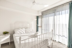 City Apartment, 1 Bedroom | 1 bedroom, individually decorated, individually furnished, desk