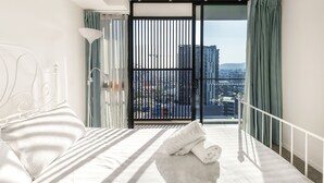 City Apartment, 1 Bedroom | 1 bedroom, desk, iron/ironing board, cribs (surcharge) - Soda Apartment (South Brisbane)