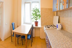 Lägenhet | Eget kök | Kylskåp, mikrovågsugn, spishäll och vattenkokare