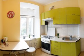 Apartment | Private kitchen | Fridge, oven, stovetop, electric kettle - Apart Kiev Turgenevskaya 65 (Kyiv)
