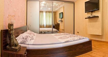 Apart Kiev Dovnar Zapolskogo 4A
