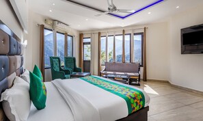 Premium kamer, uitzicht op bergen | Individueel gemeubileerd, een bureau, verduisterende gordijnen