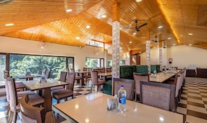 Dining - Treebo Anjukul (Dalhousie)