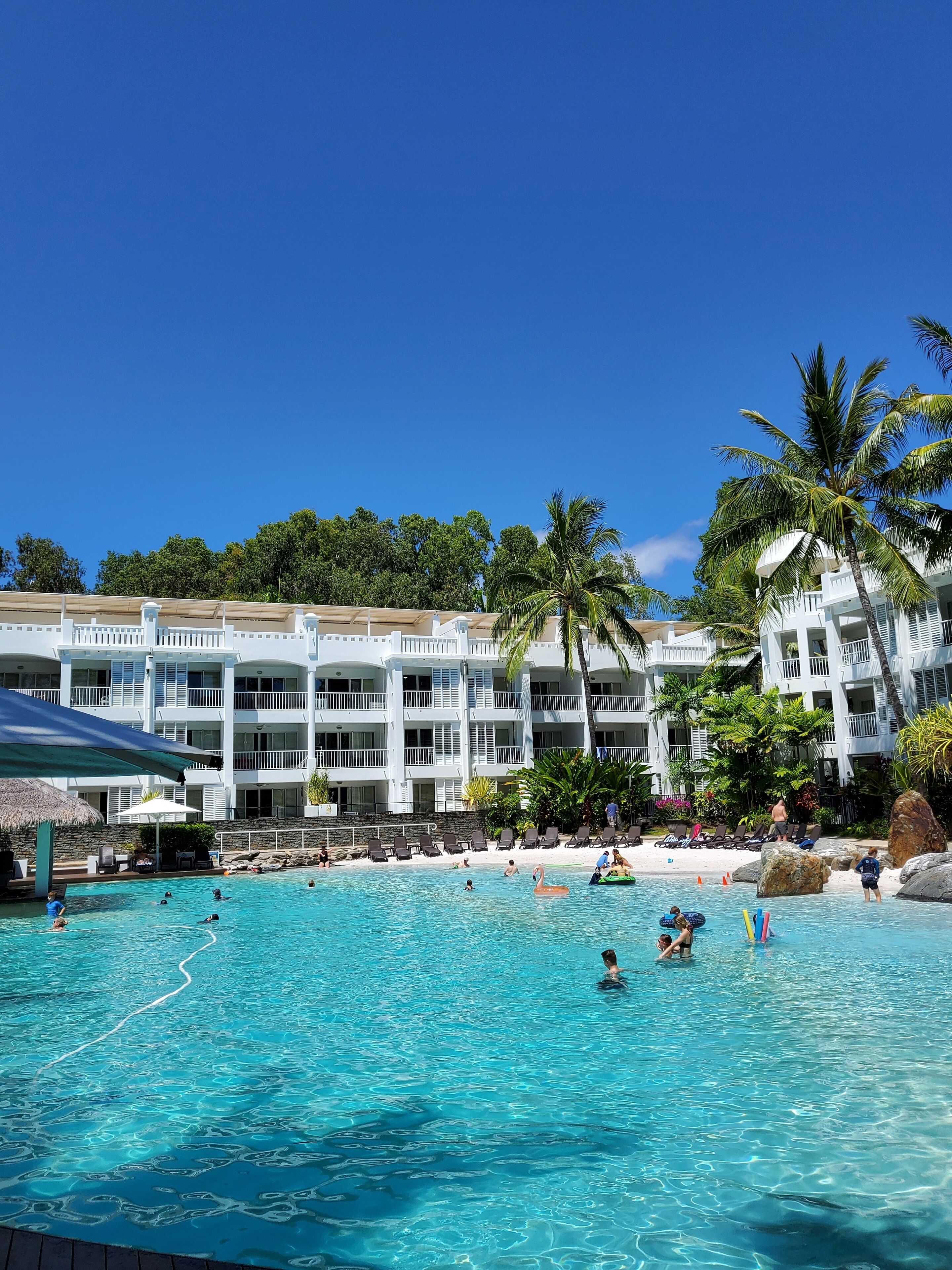 The Escape Luxury Apartment -2 Sleeps 5 people  — image 7