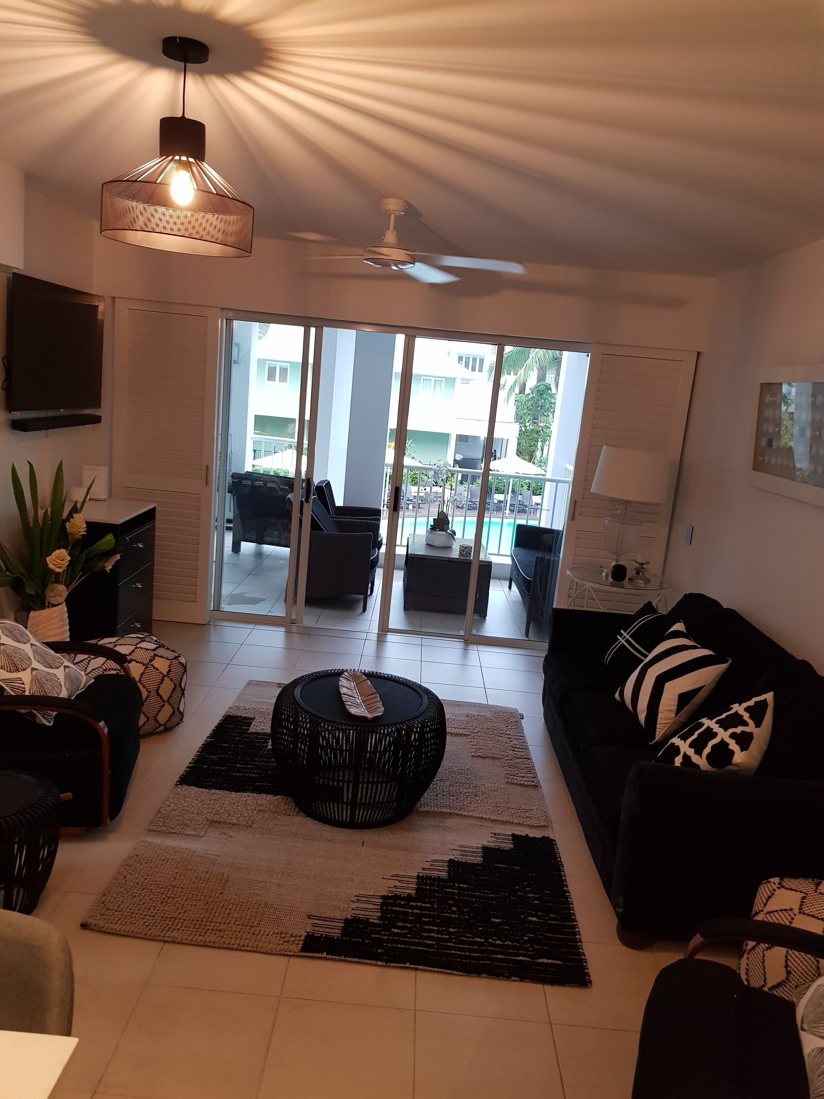 The Escape Luxury Apartment -2 Sleeps 5 people  — image 18