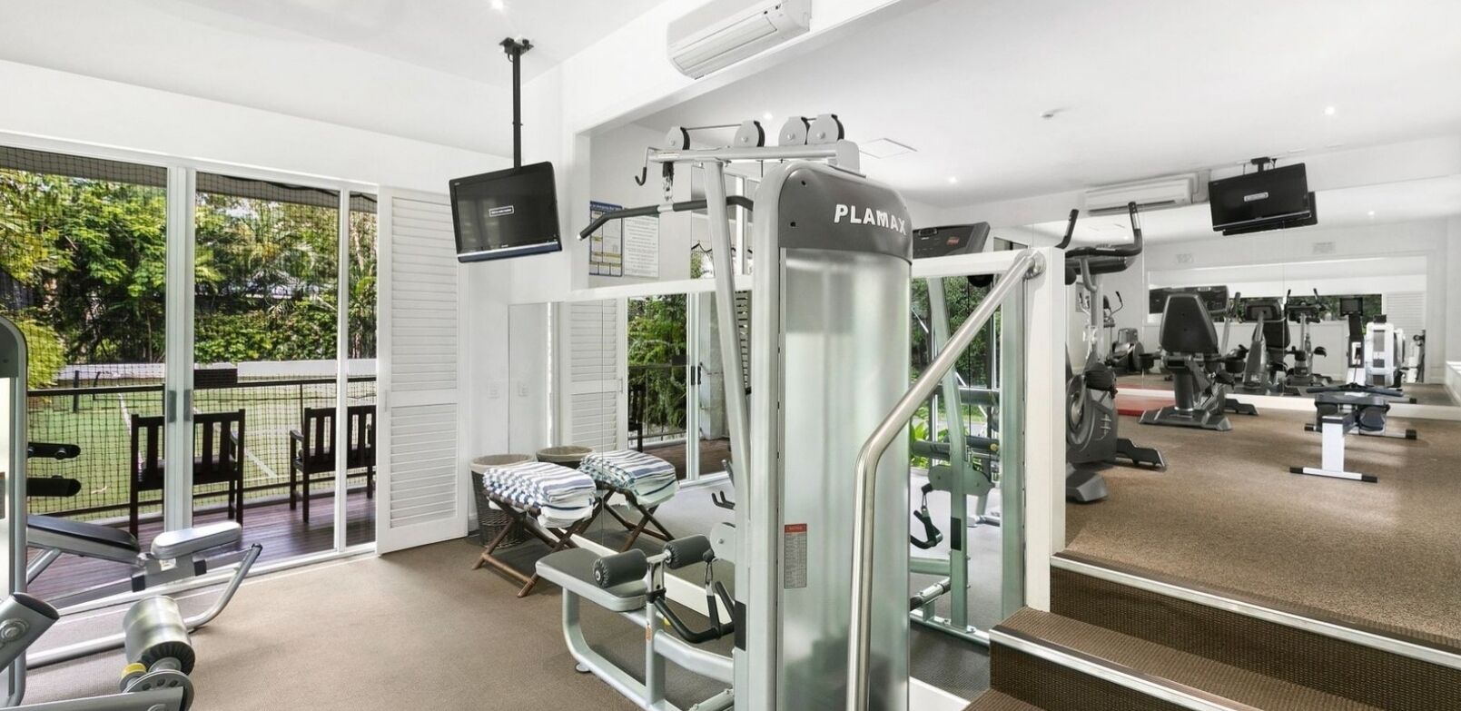 The Escape Luxury Apartment -2 Sleeps 5 people  — image 28