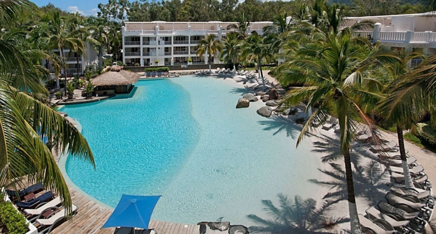 The Escape Luxury Apartment -2 Sleeps 5 people  — image 4