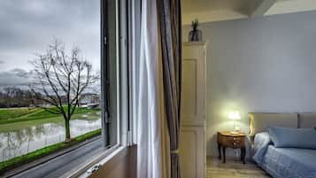 Design Apartment | 1 bedroom, premium bedding, down comforters, individually decorated